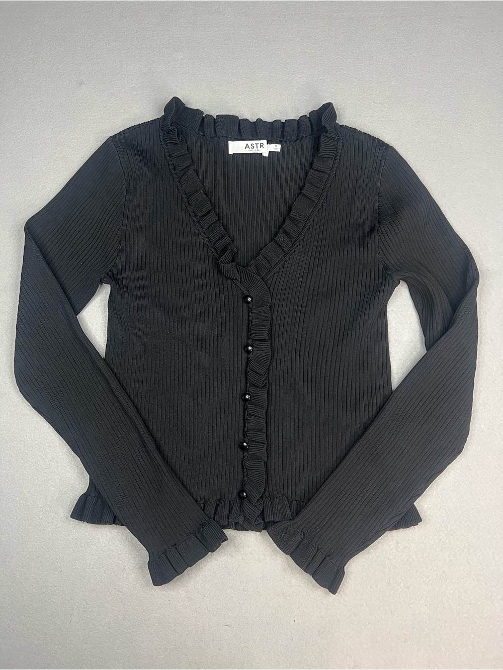 Astr The Label Black Ruffled Ribbed Button-Front Cardigan